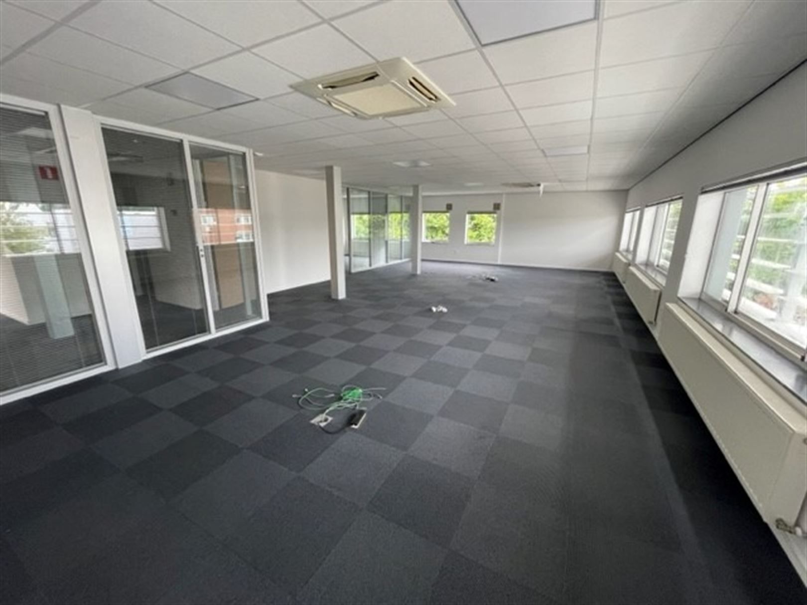 Instapklare kantoren (143 à 628m²) beschikbaar vlakbij de A12 foto 2