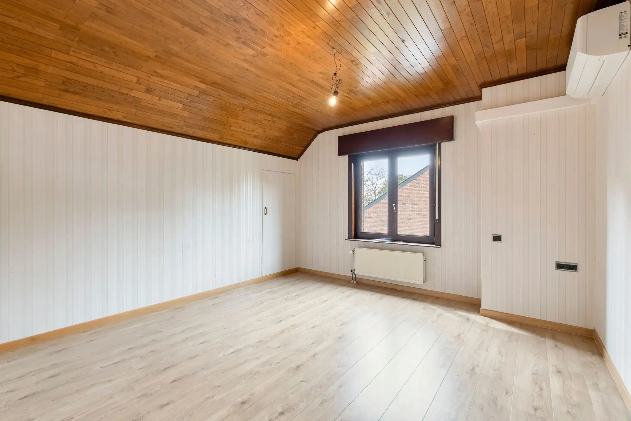 Vrijstaande villa in het groene Pellenberg foto 17