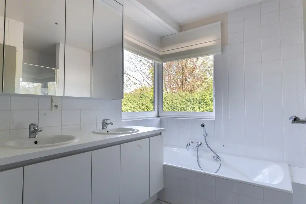 Architecturale villa op 3451 m² met 5 slaapkamers omgeven door natuur. foto 19