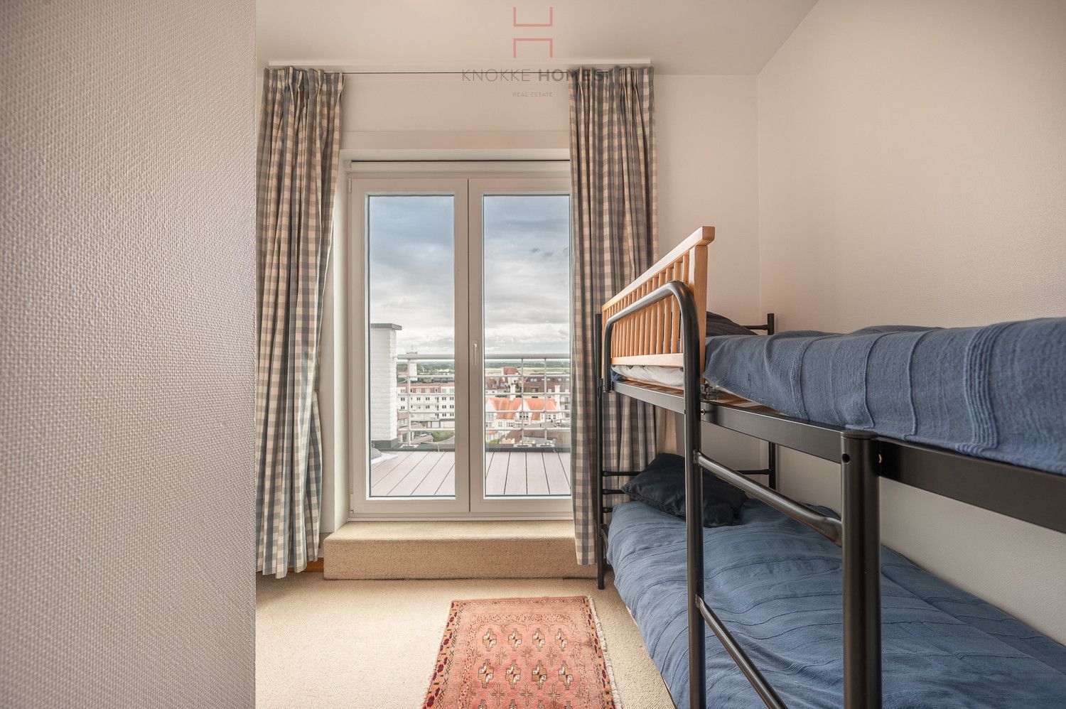 Lichtrijk, comfortabel en aangenaam duplex appartement met prachtig uitzicht op enkele meters van de zee in Duinbergen. foto 14