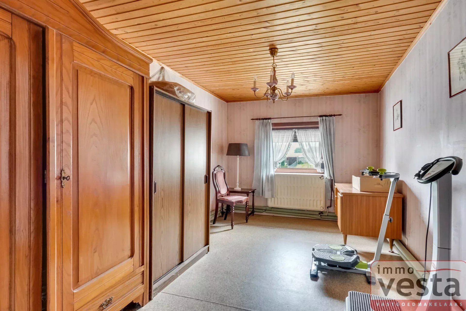 Landelijk gelegen, te renoveren woning foto 15