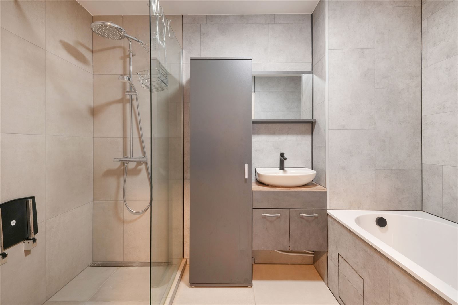 Volledig gerenoveerd appartement in hartje Geraardsbergen! foto 8