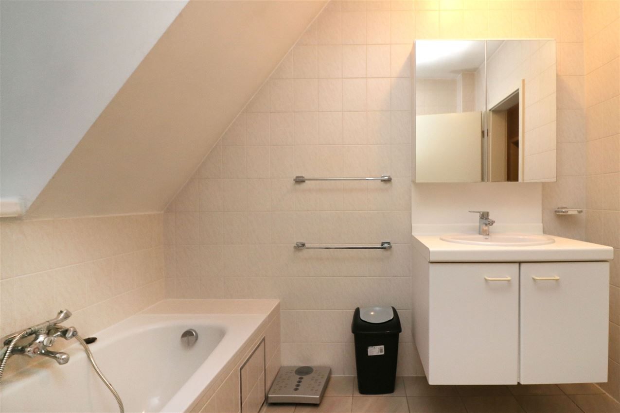 Appartement, 2 slpk, autostaanplaats in carport foto 14