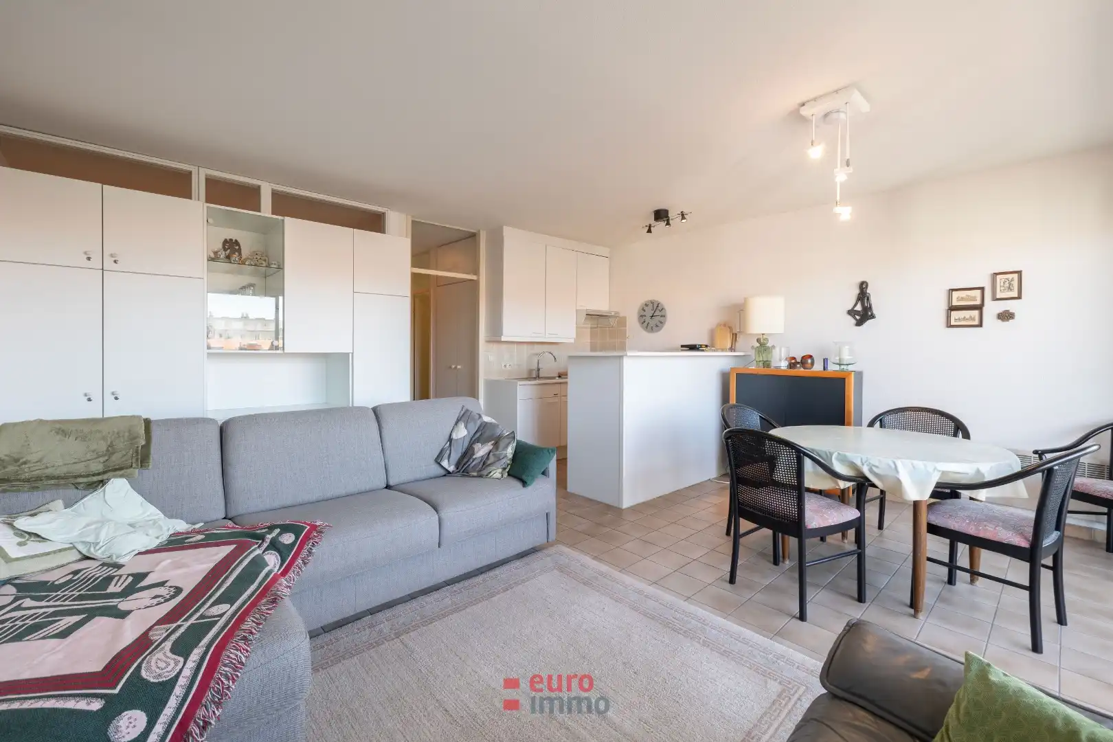 Ruime studio met slaaphoek in Nieuwpoort-Bad foto {{pictureIndex}}