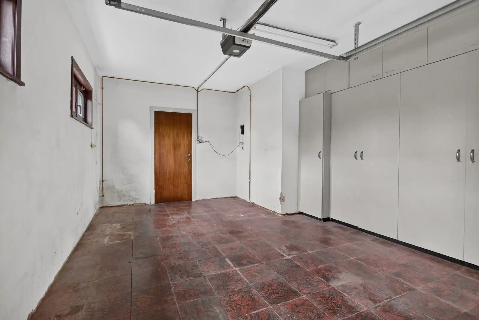 Ruime gezinswoning met 5 slaapkamers op een perceel van 23a 36ca foto 15
