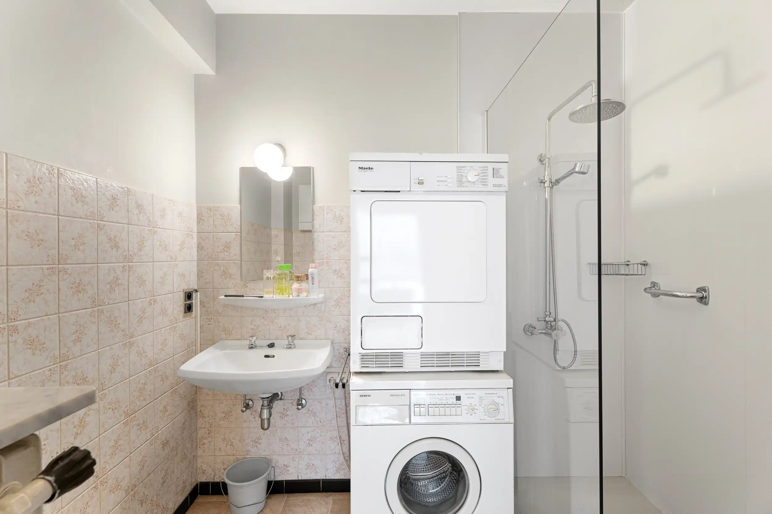 Lichtrijk 2 slpk. appartement te Kristus-Koning foto 10