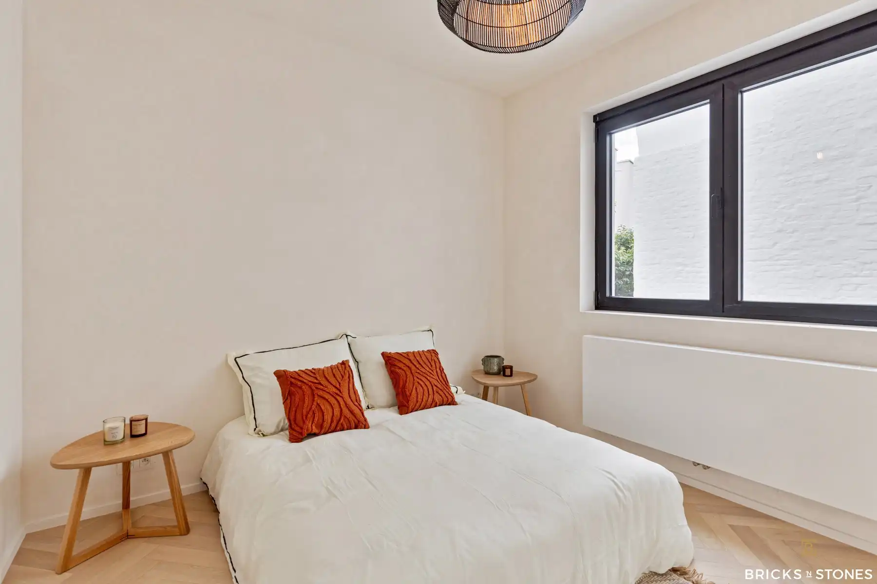 Trendy 2 slaapkamer appartement met terras foto 17