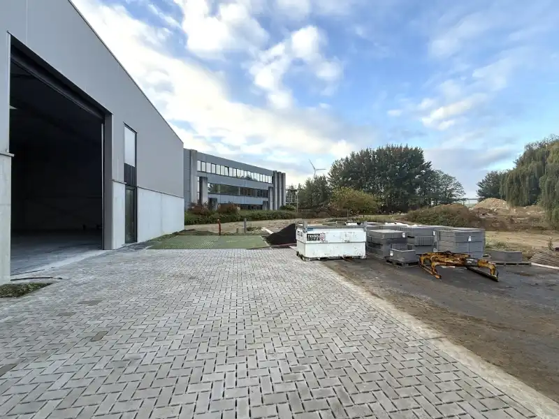 Nieuwbouw KMO loodsen tussen Antwerpen, Brussel en Gent foto 10