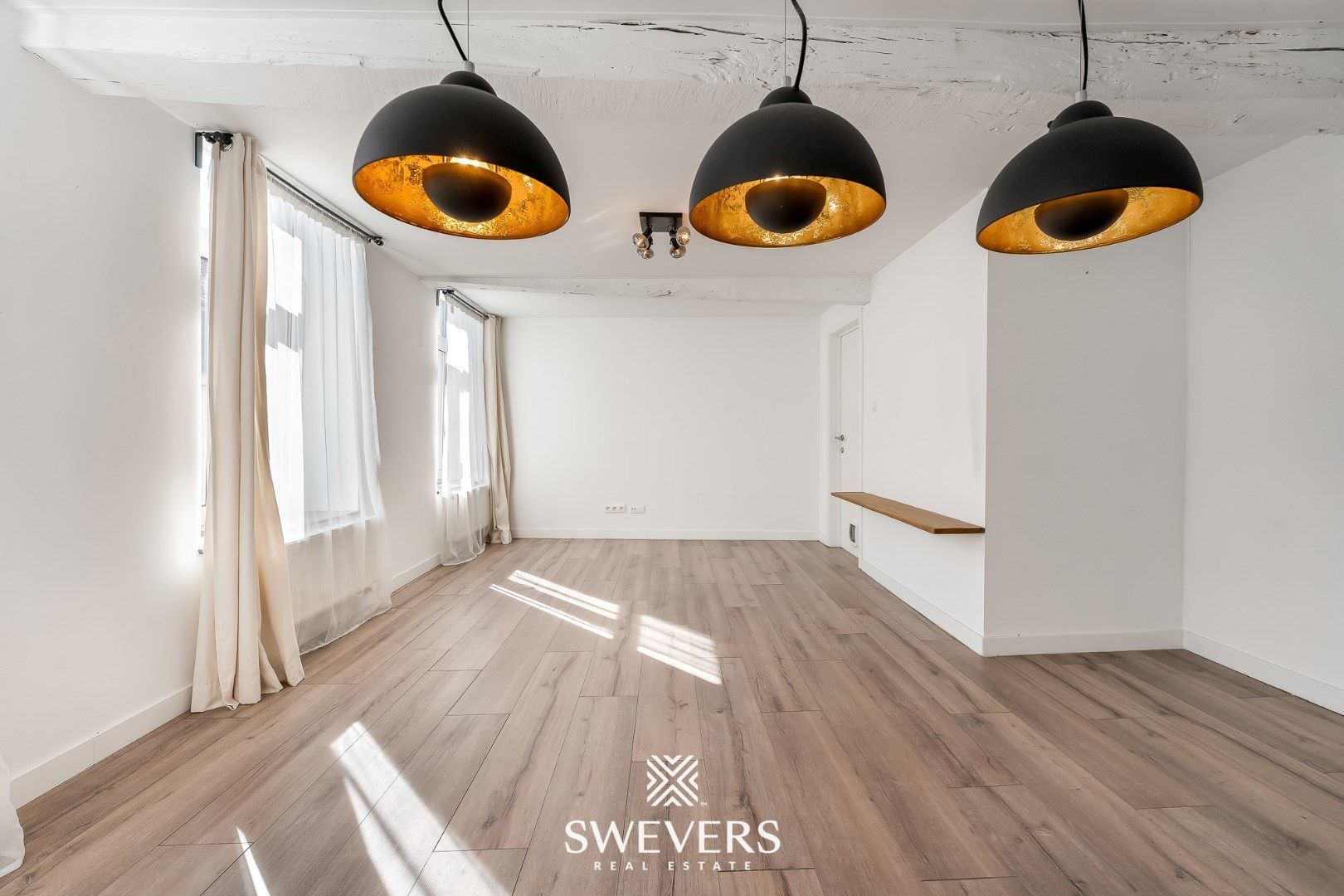 Ruim duplex appartement met knusse stadstuin in hartje Borgloon foto 5