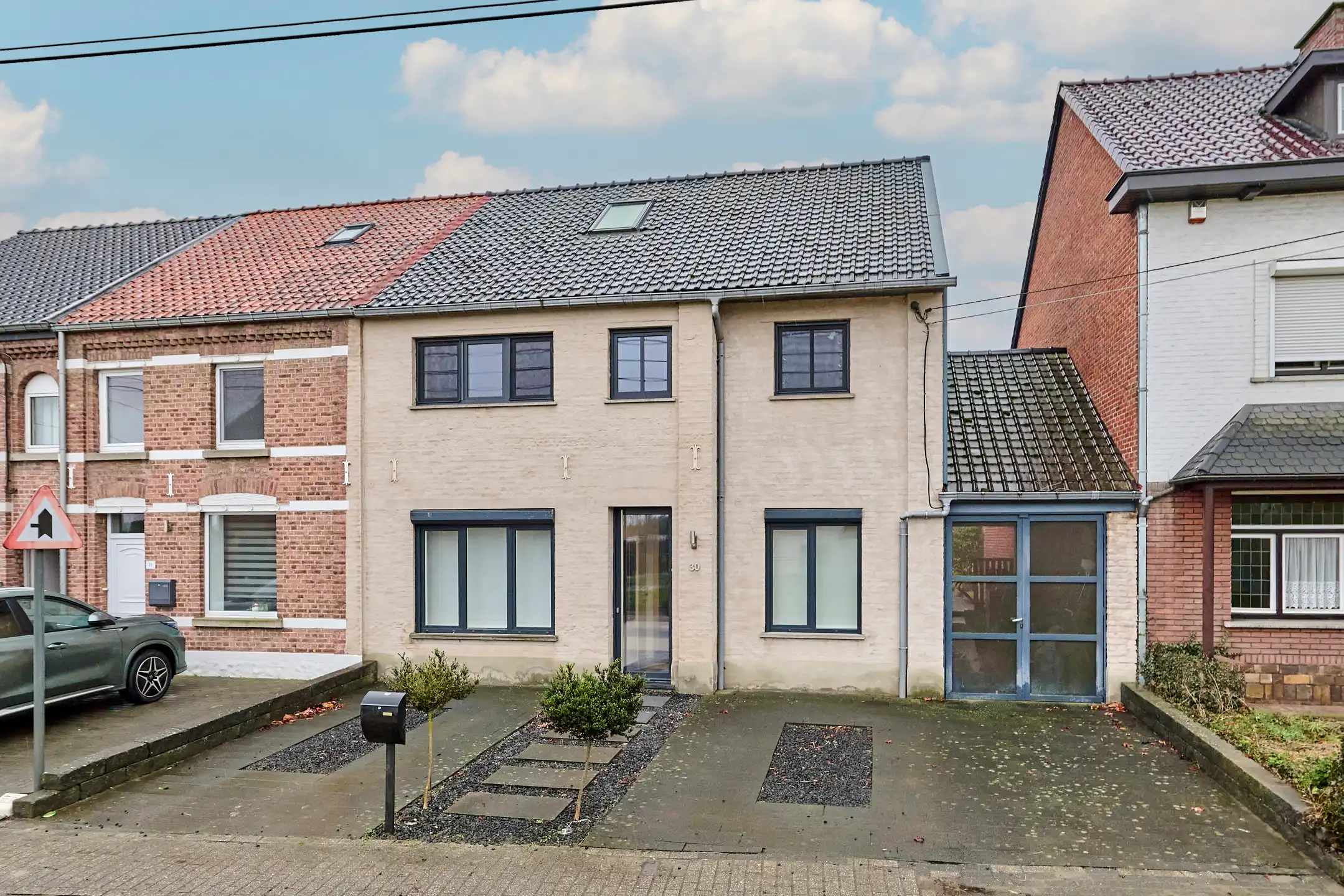 Charmante woning (259m²) met polyvalente bijbouw op 6a83ca foto {{pictureIndex}}