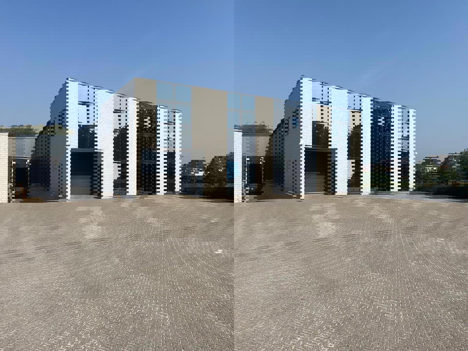 Lier: Magazijn 1.050m² met loskade en kantoor foto {{pictureIndex}}