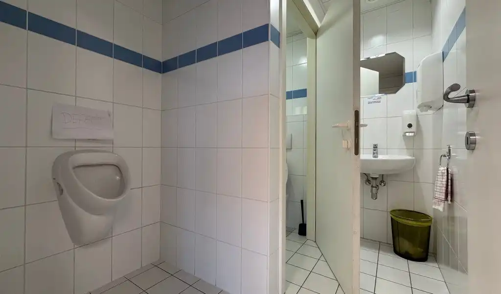 Instapklaar kantoor te huur nabij E313/E34 te Wommelgem foto 20