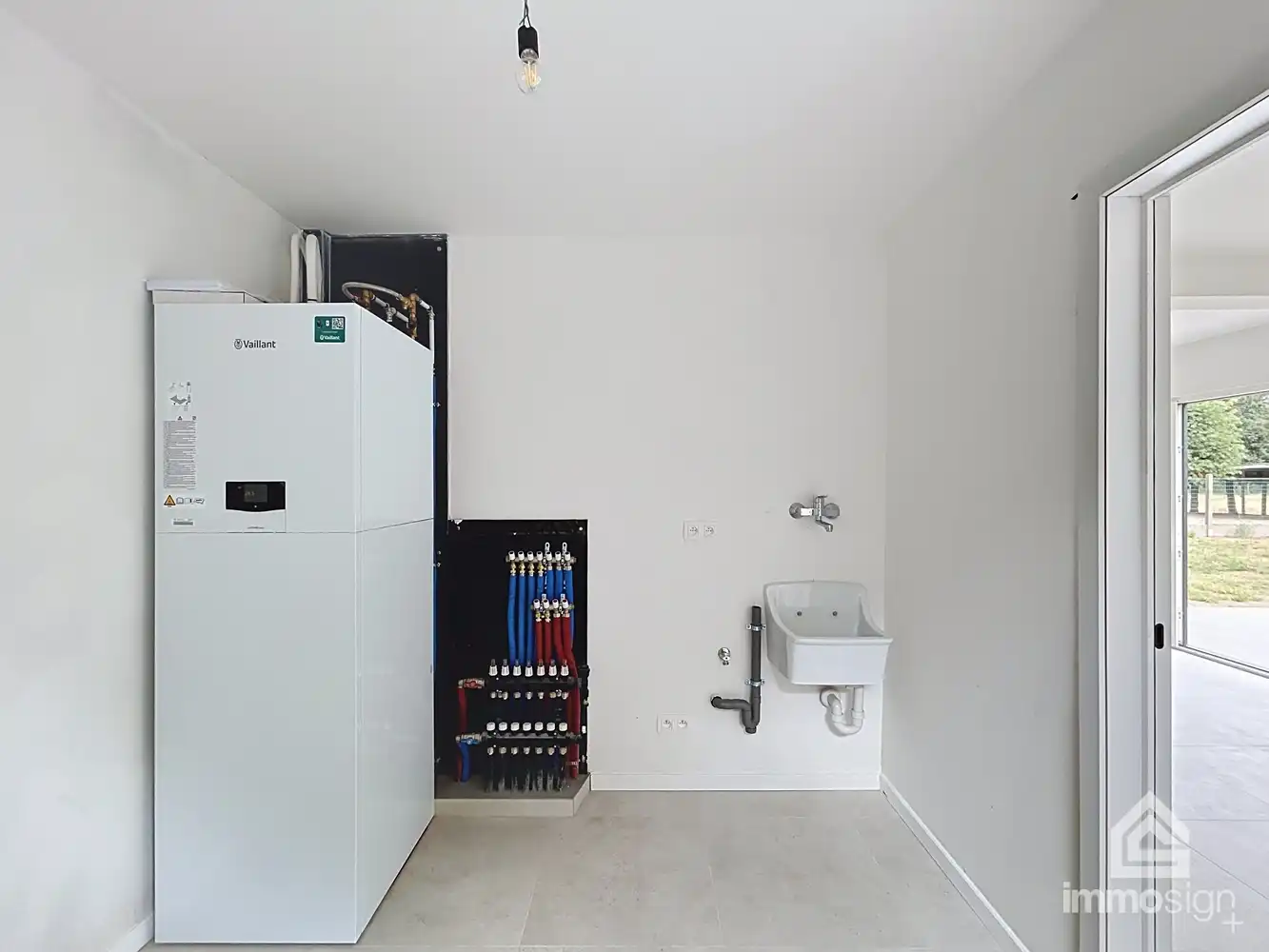 Gerenoveerde gelijkvloerse woning op ruim perceel in Peer! foto 20