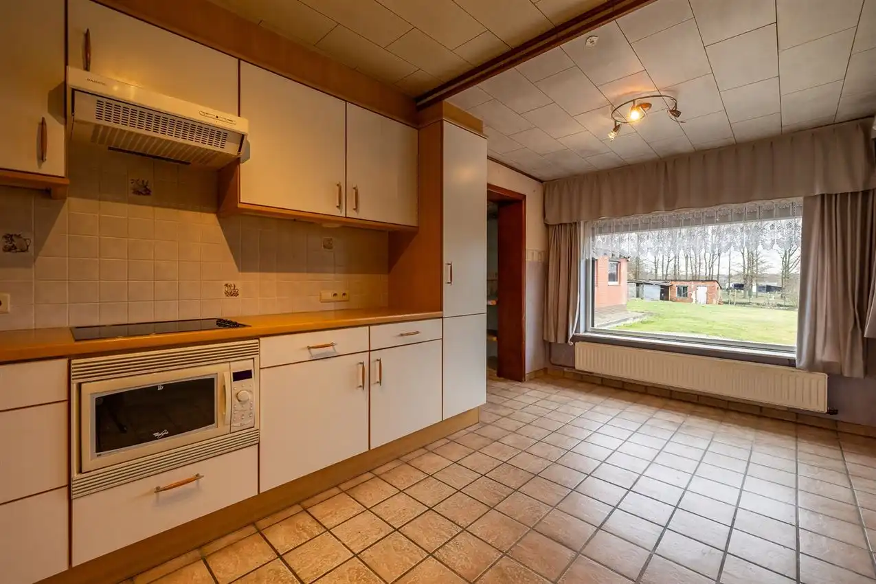 Unieke ligging boven de Mottevallei – renovatiekans met waarde-opportuniteit foto 12