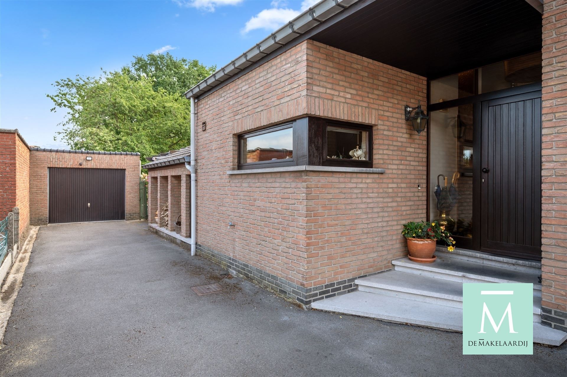 Uitstekend gelegen woning met 3 slaapkamers en garage foto 24