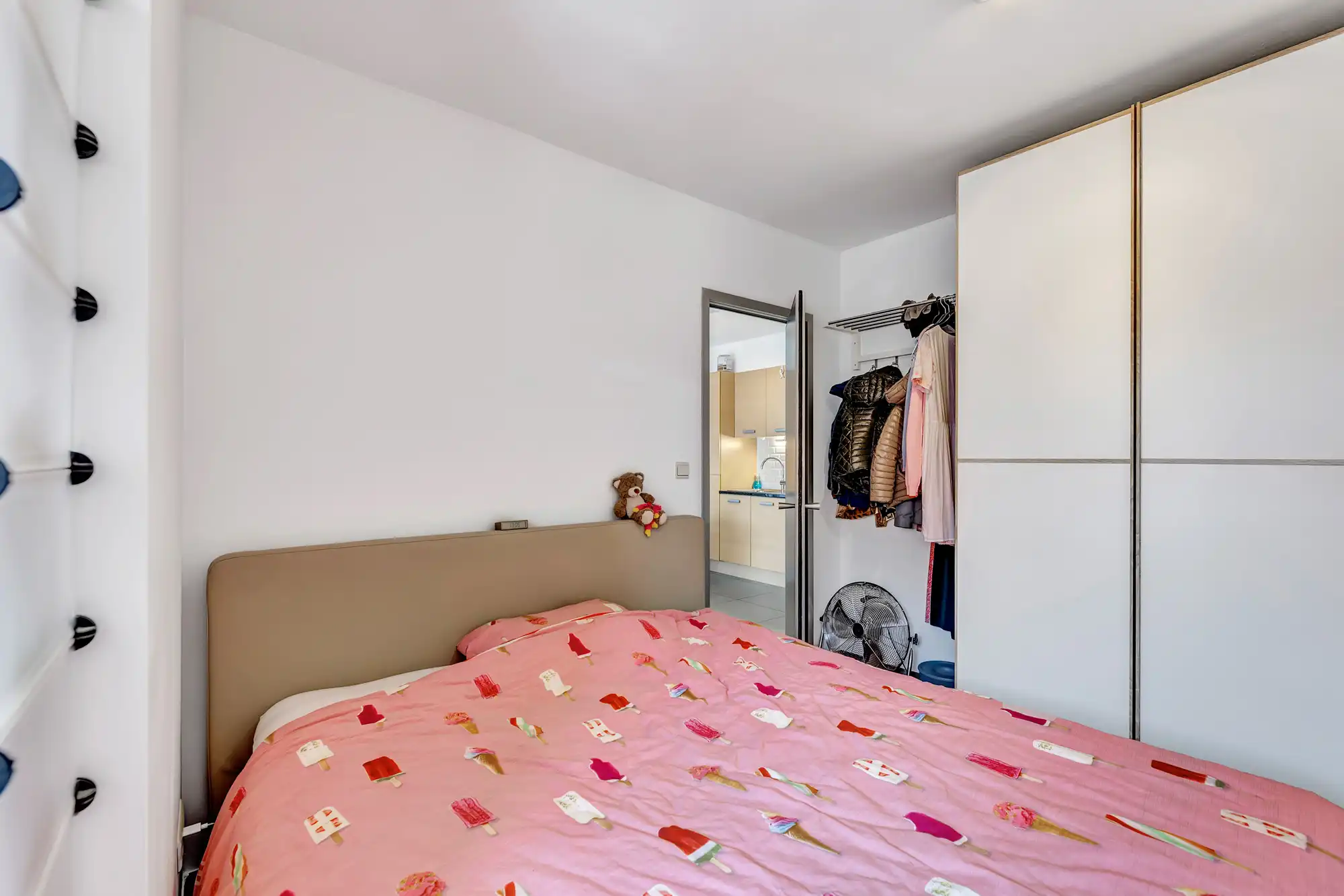 Instapklaar appartement op goede locatie foto 12