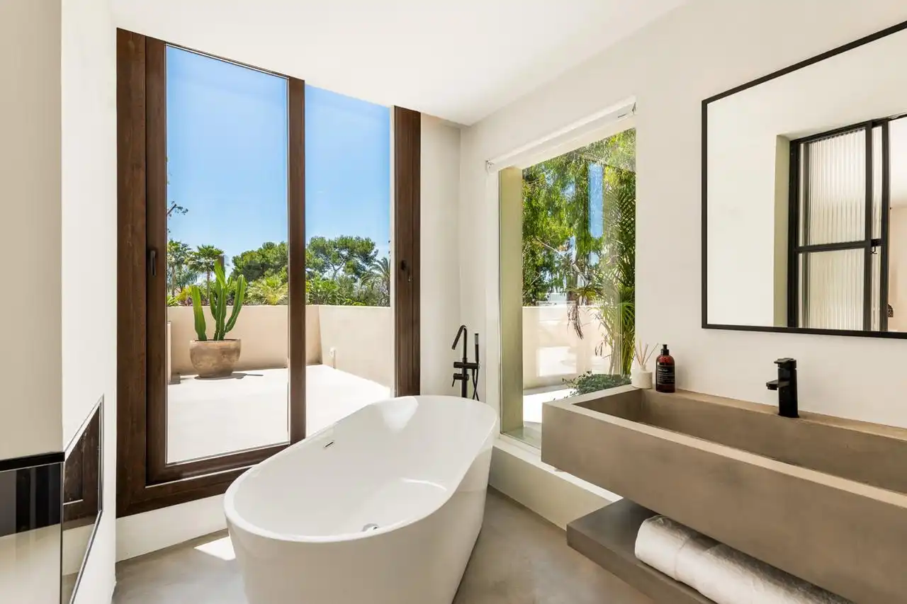 Schitterende Ibenico style villa op wandelafstand van zee en strand. foto 16