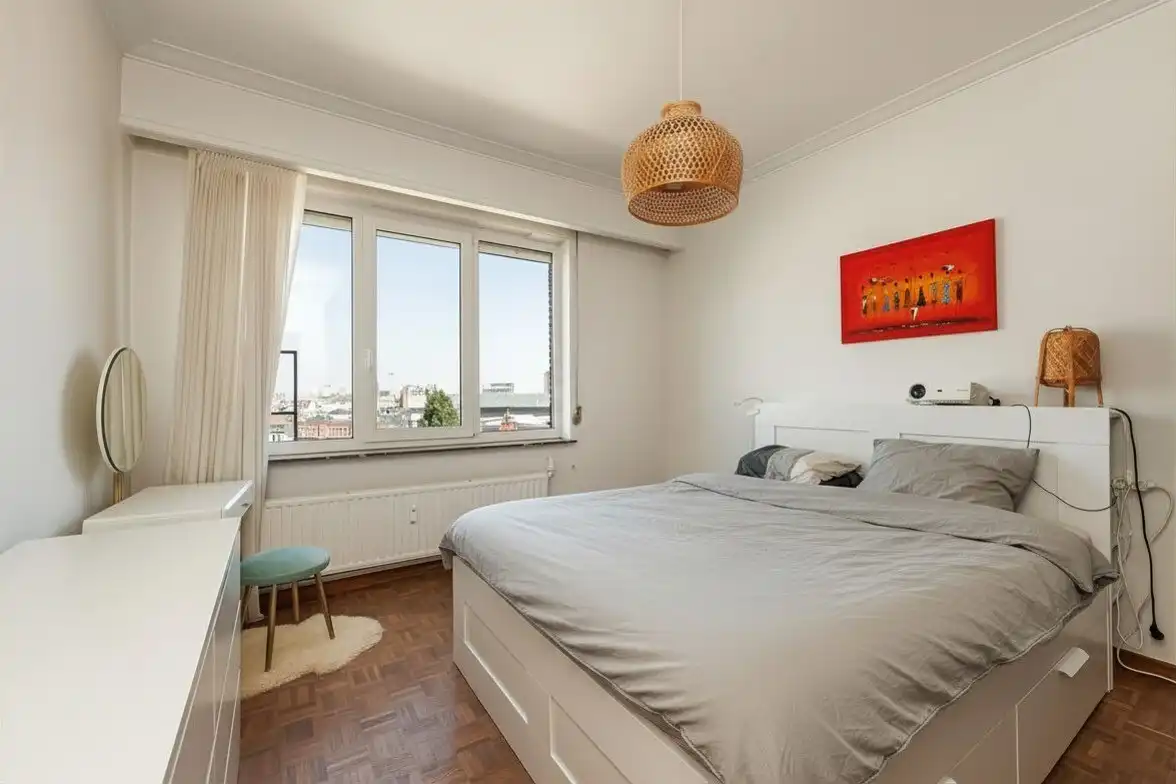 lichtrijk appartement met terras op de hoogste verdieping foto 9