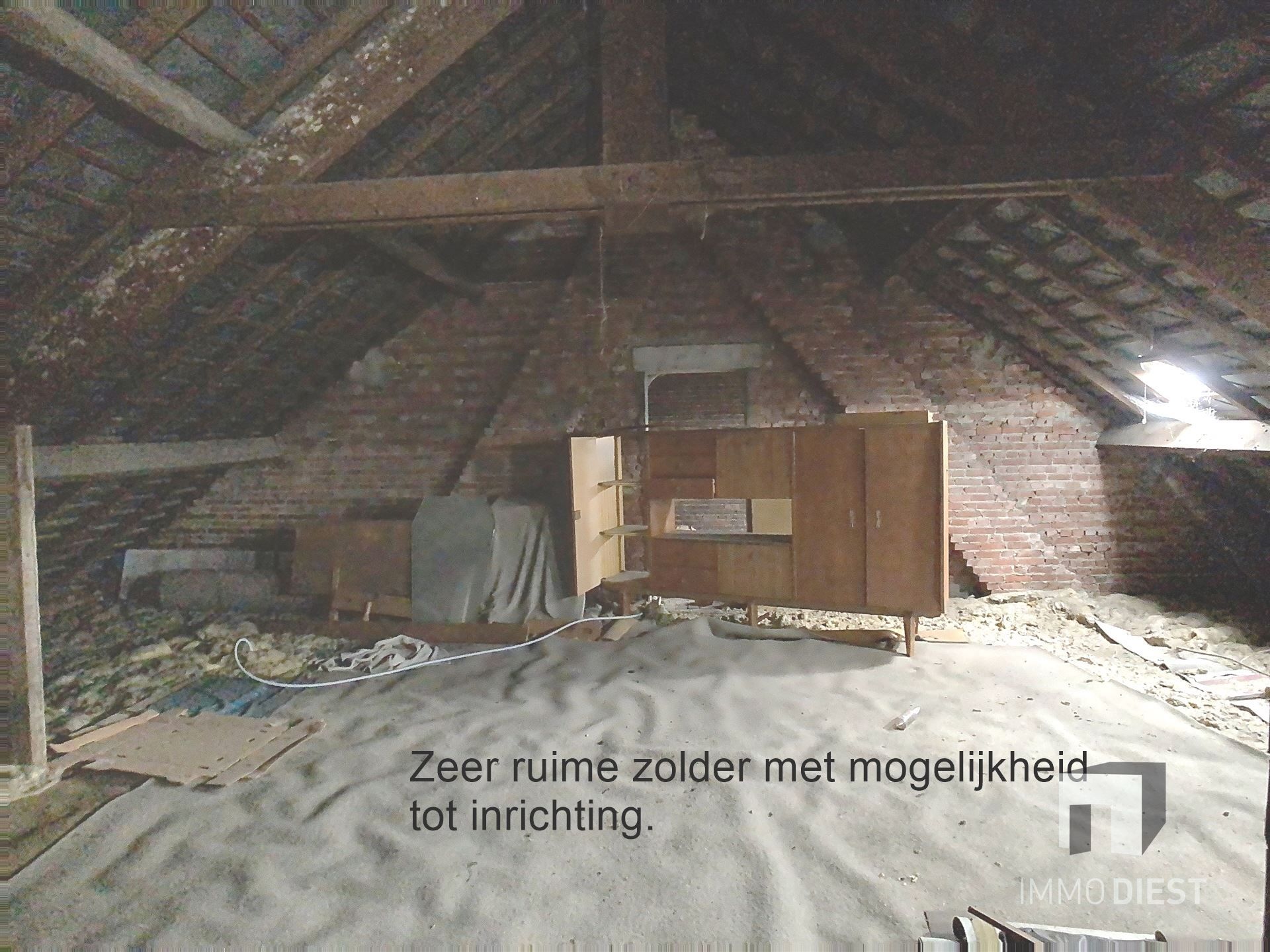 Appartementsgebouw van 2 appartementen en  3 garageboxen foto 29