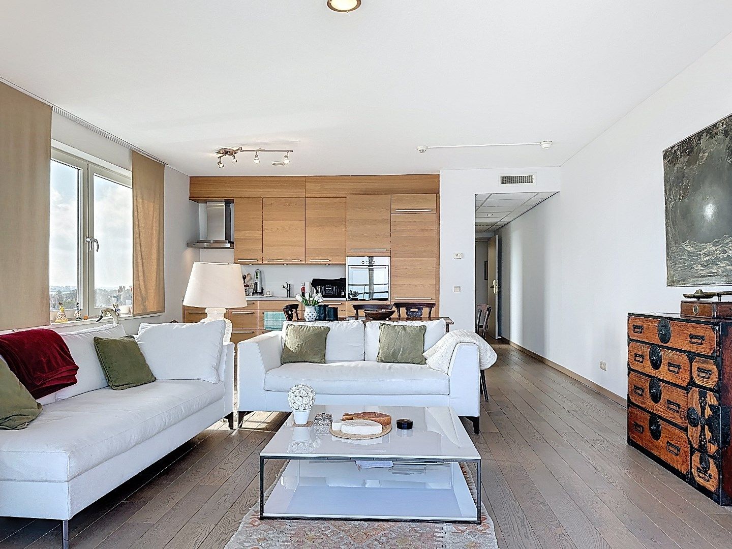 Uniek zicht op haven en zee! foto 3