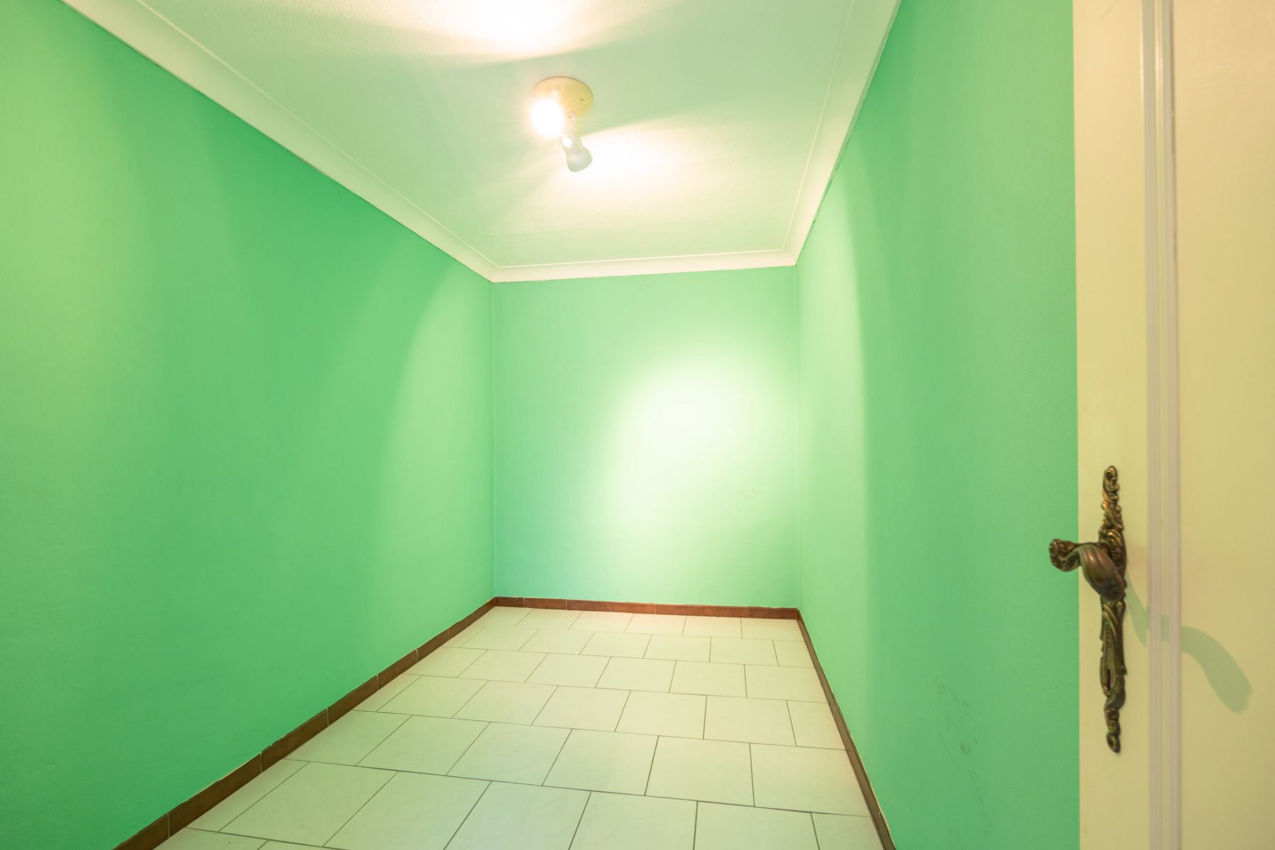 Ruime karaktervolle woonst met magazijn bij Berlare centrum foto 13