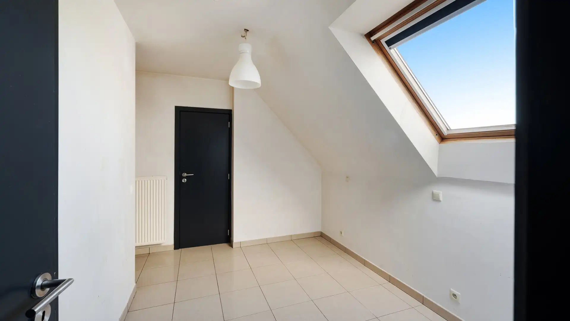 Dakappartement met grote terrassen in recent gebouw [Heistlaan]. foto 14