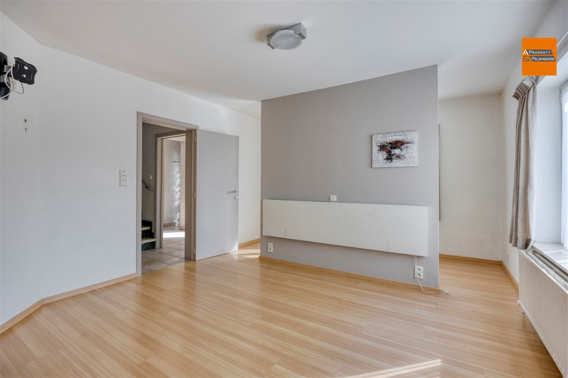 Gerenoveerde villa 3 kamers met prachtige tuin. foto 9