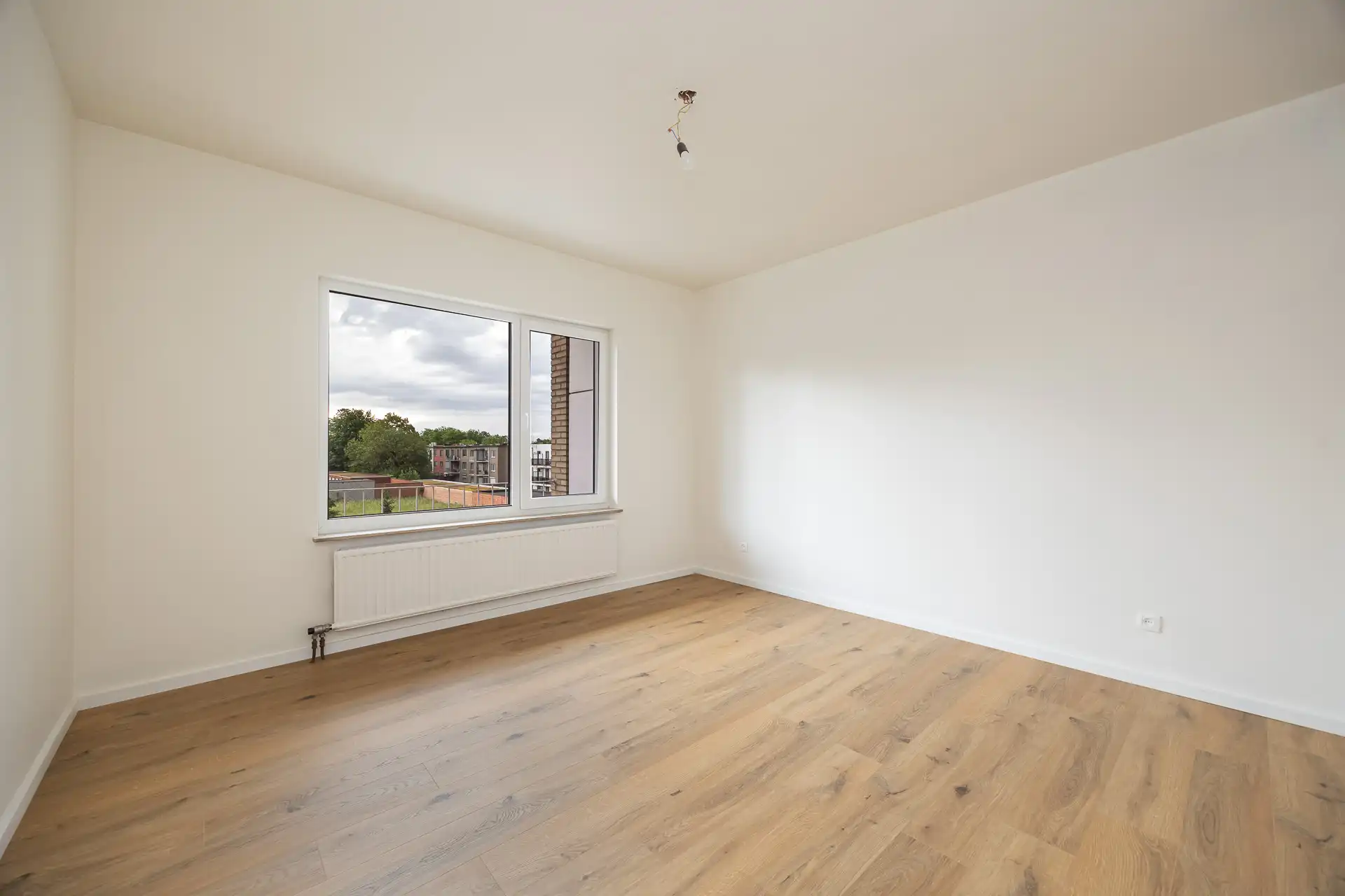 Lichtrijk gerenoveerd 3slpk-kamerappartement in Buizegemwijk foto 10