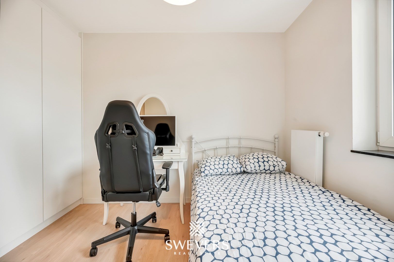 Modern, instapklaar appartement met balkon en terras op rustige locatie in Heppen foto 20