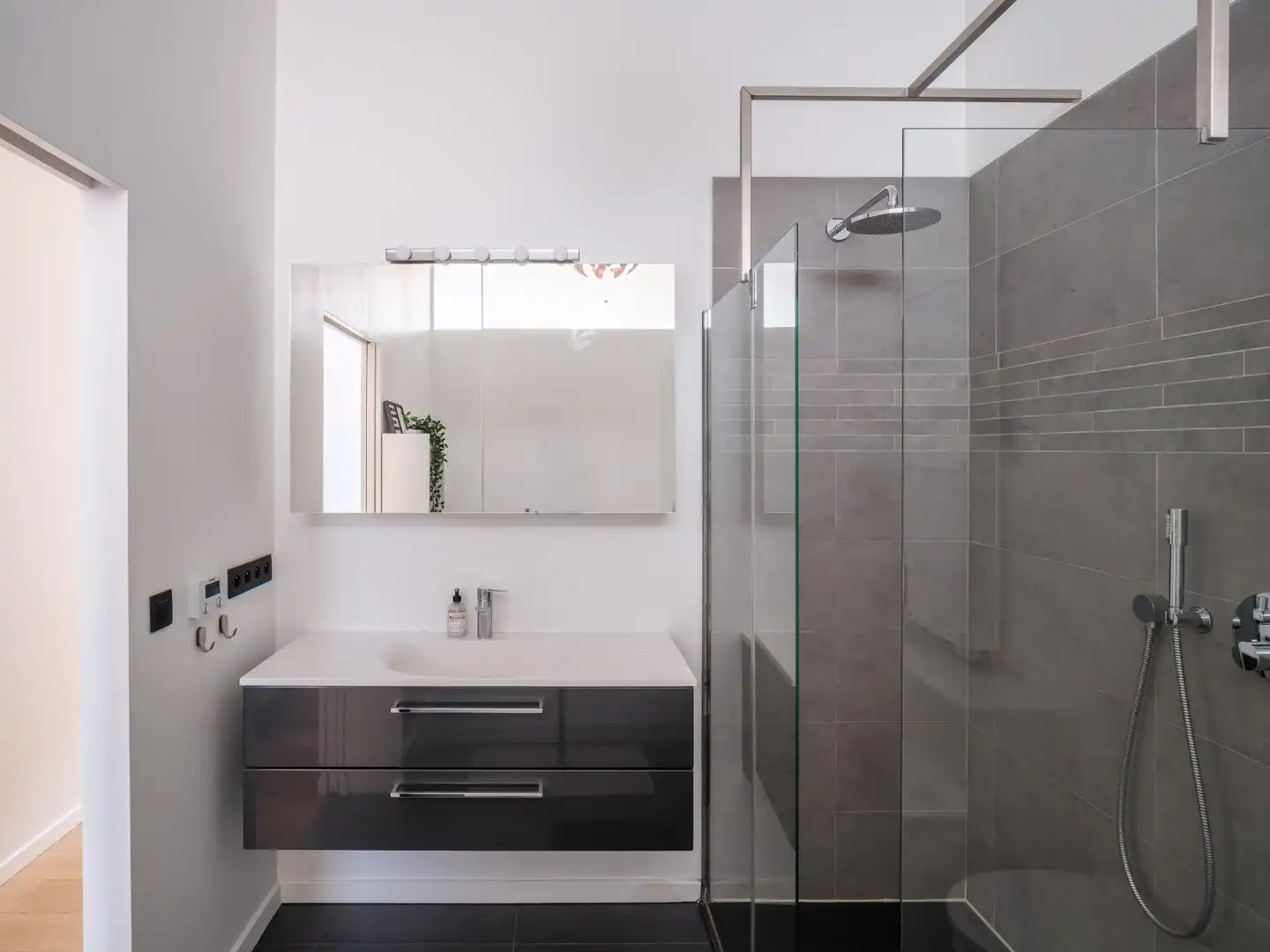 Opvallende luxerenovatie met 3 slaapkamers foto 10