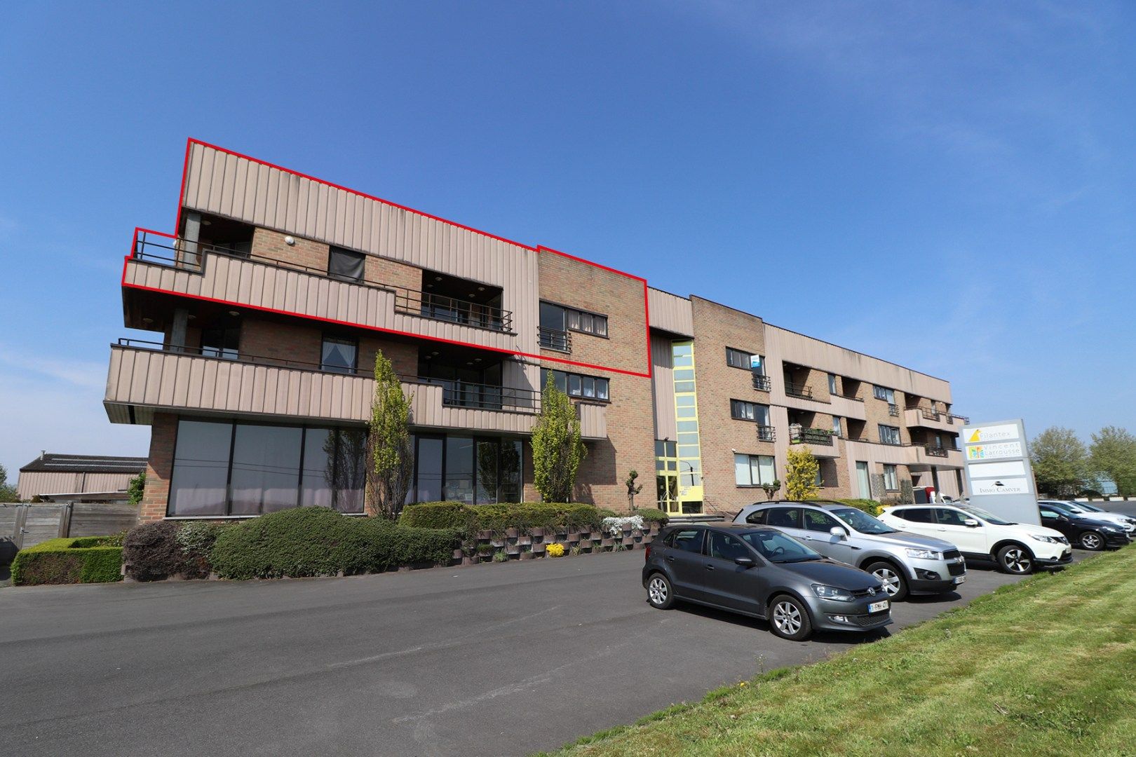 Zeer ruim appartement met prachtig vergezicht foto 2