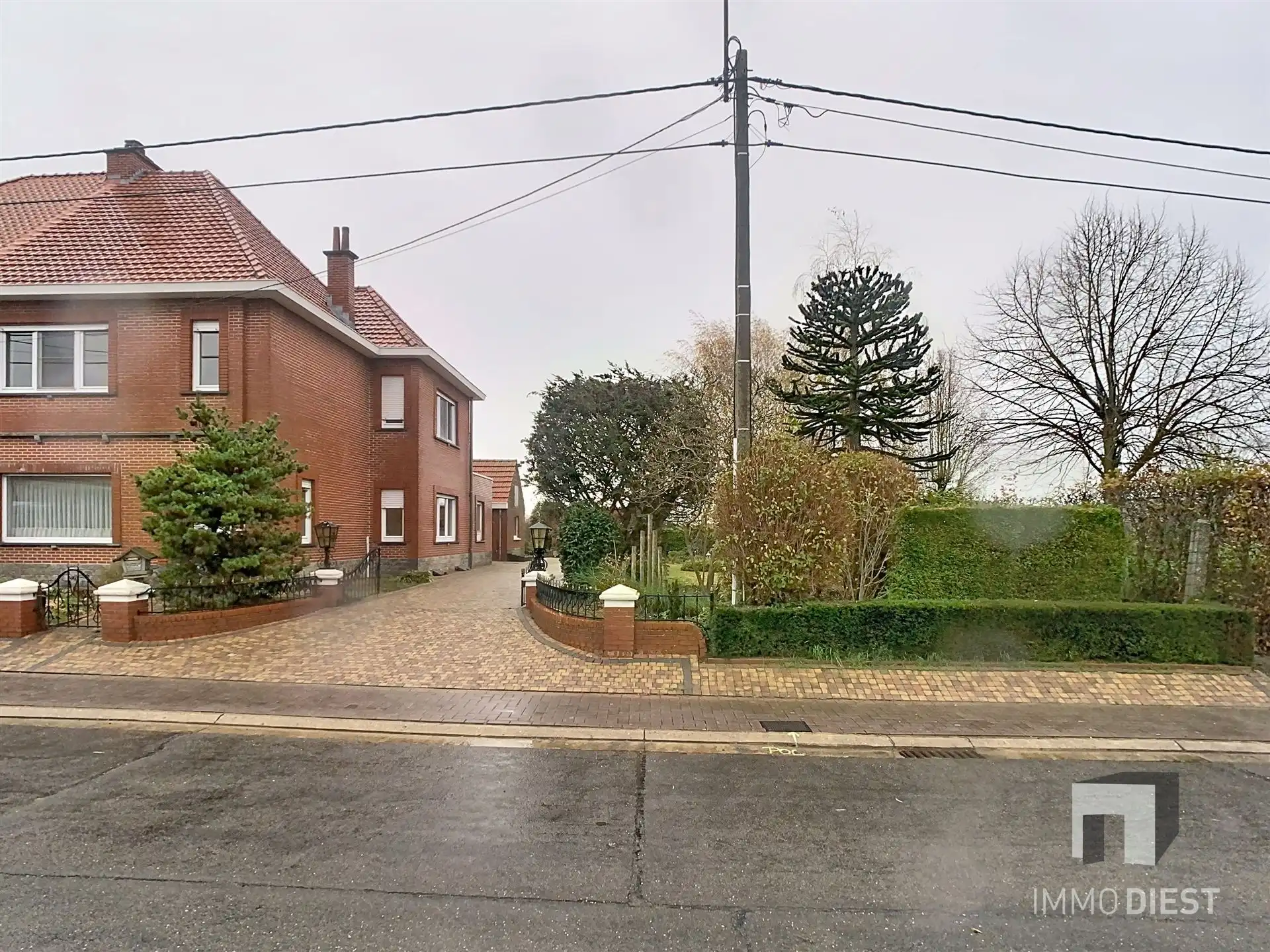 Karaktervolle charmante woning + perceel tuin foto 3