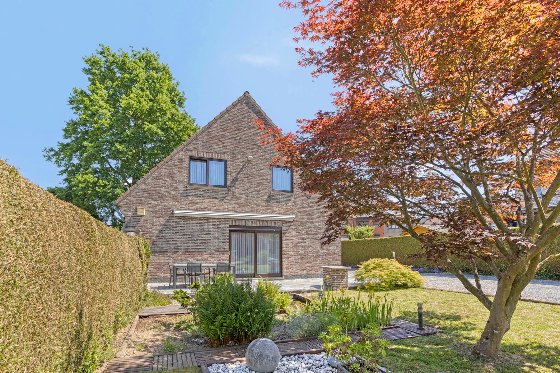 Rustig gelegen villa met 3 slaapkamers en prachtige tuin foto 2