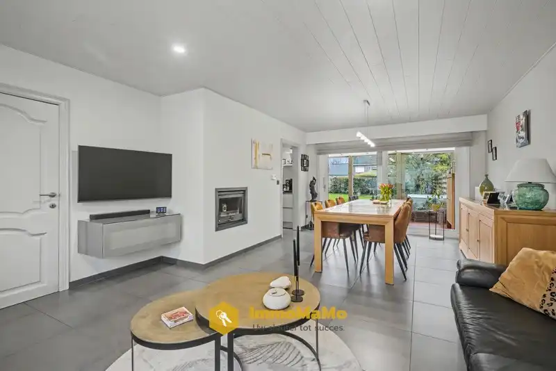 HALFOPEN BEBOUWING MET 3 SLAAPKAMERS EN RUSTGEVENDE TUIN TE KOOP IN WACHTEBEKE foto 5