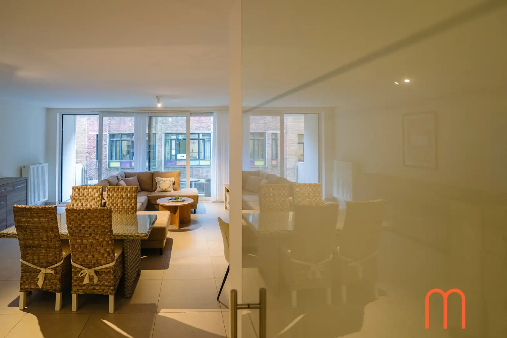 Appartement met 2 slaapkamers en terras te huur in centrum Oostende foto 3