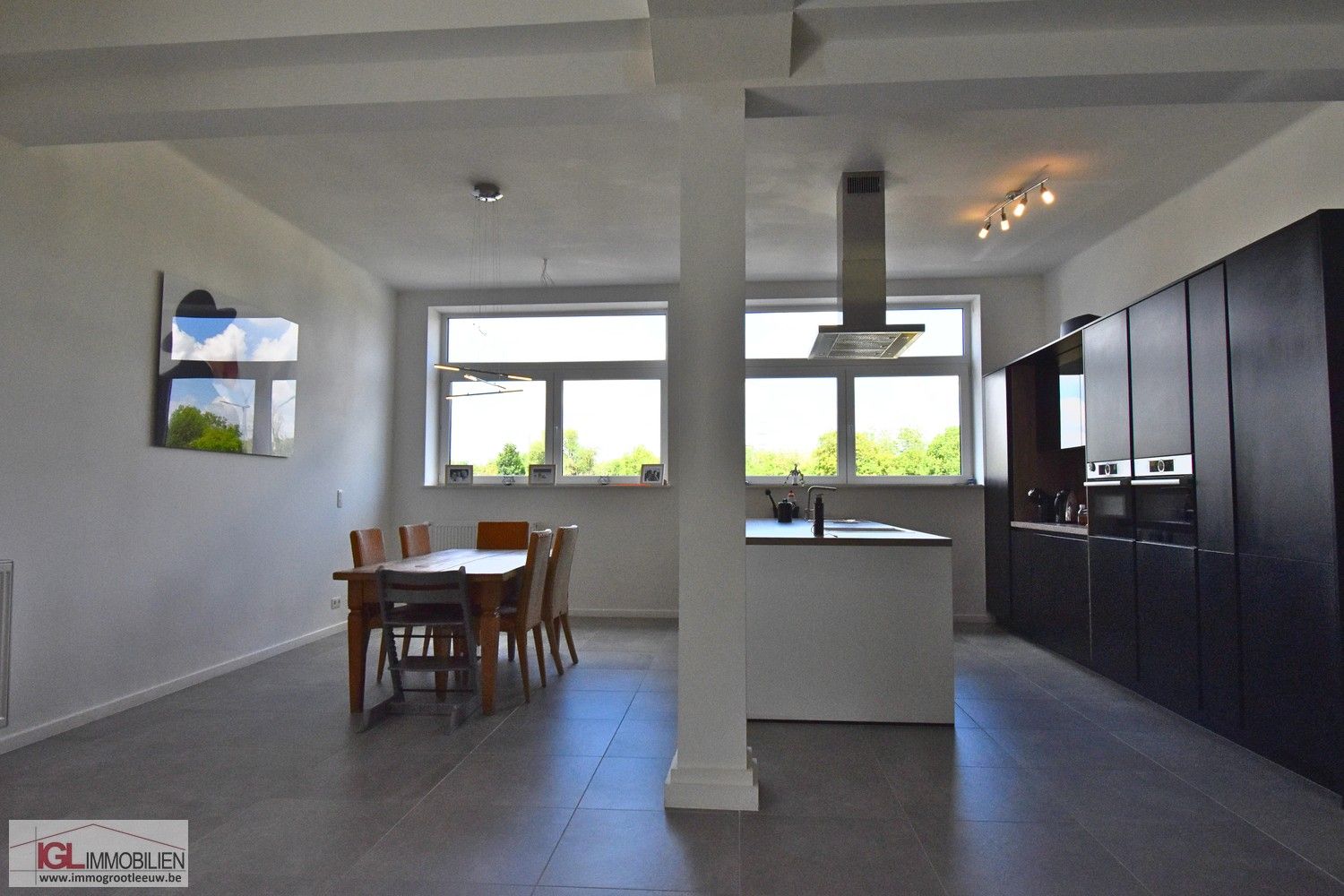Ruime modern gerenoveerde woning te koop in Huizingen foto 4