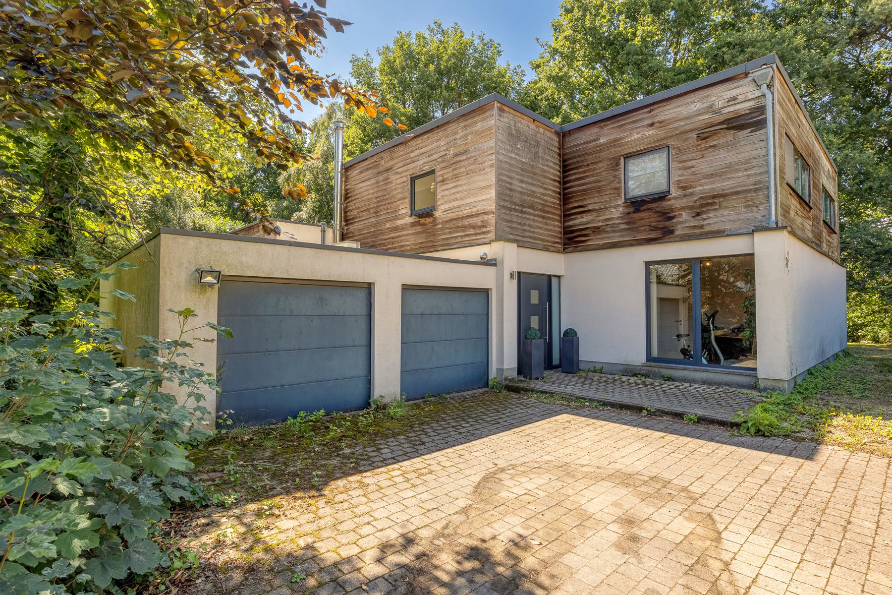 Ruime en lichtrijke villa met 4 à 5 slaapkamers en zwembad foto 25