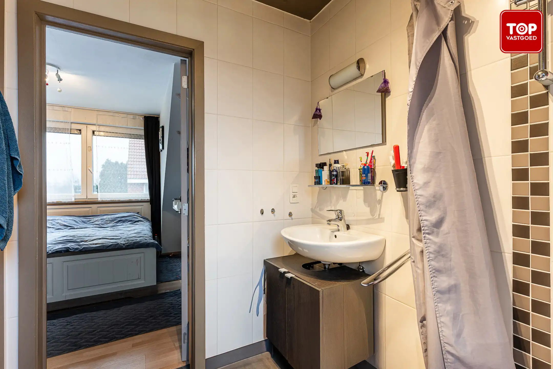 Instapklaar appartement (EPC B) met 2 slaapkamers en privatieve autostaanplaats.  foto 15