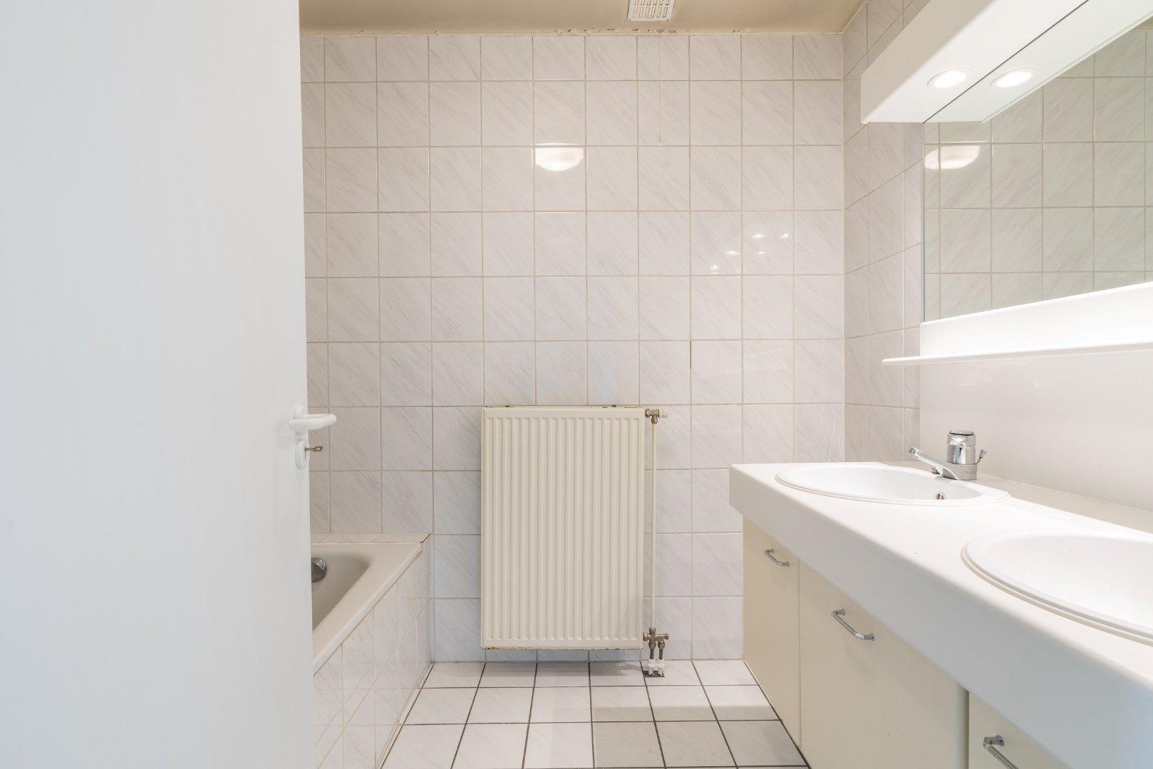 Ruim appartement (145m²) met grote zolderruimte (75m²) foto 8