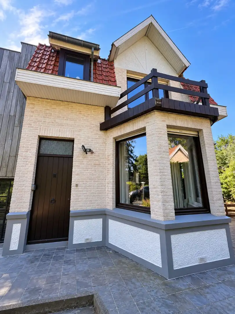 Hoofdfoto van de publicatie: Op te knappen woning naast natuurgebied.