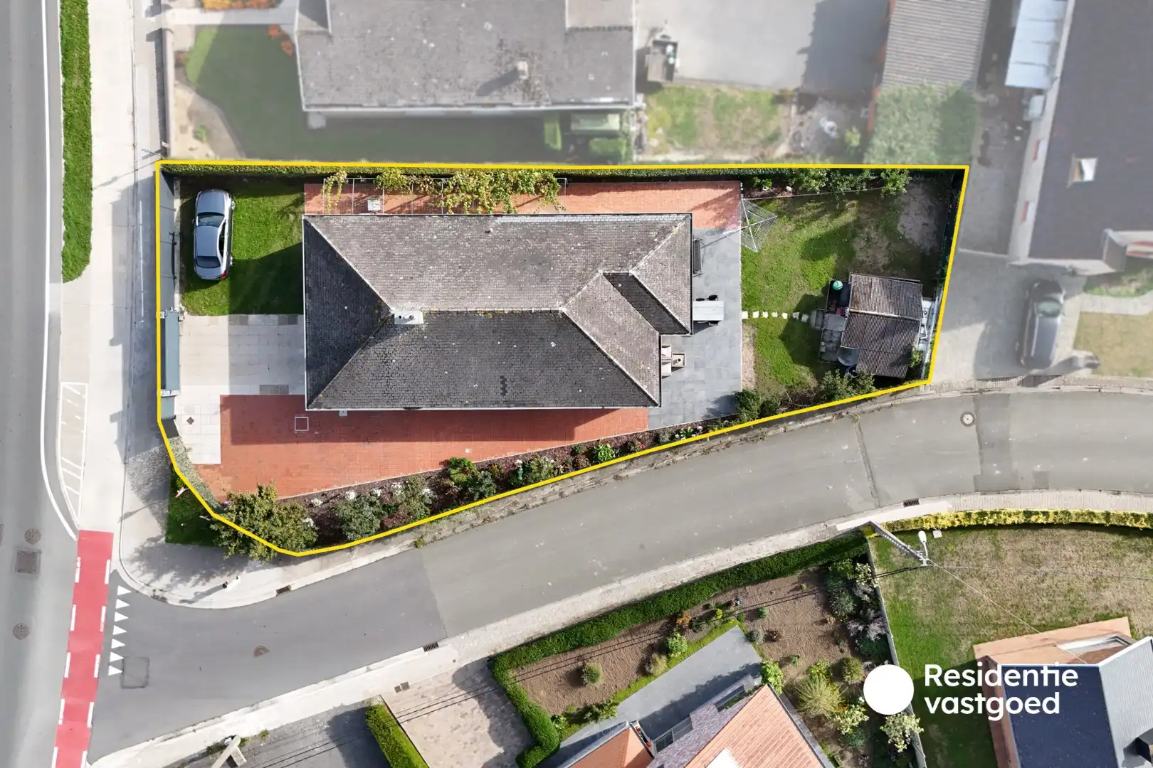 Bungalow met zongerichte tuin en 3 slaapkamers foto 2