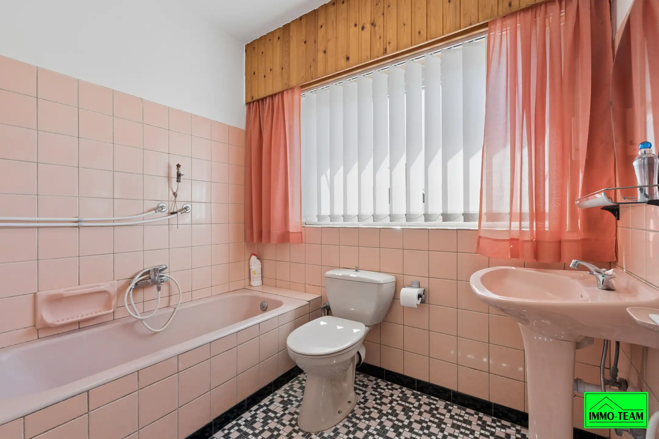 charmante 3-gevelwoning met 4 slaapkamers foto 18