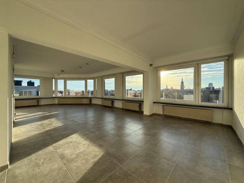 Exclusief ruim en lichtrijk appartement met panoramisch zicht op Gent (Visserij) foto 3