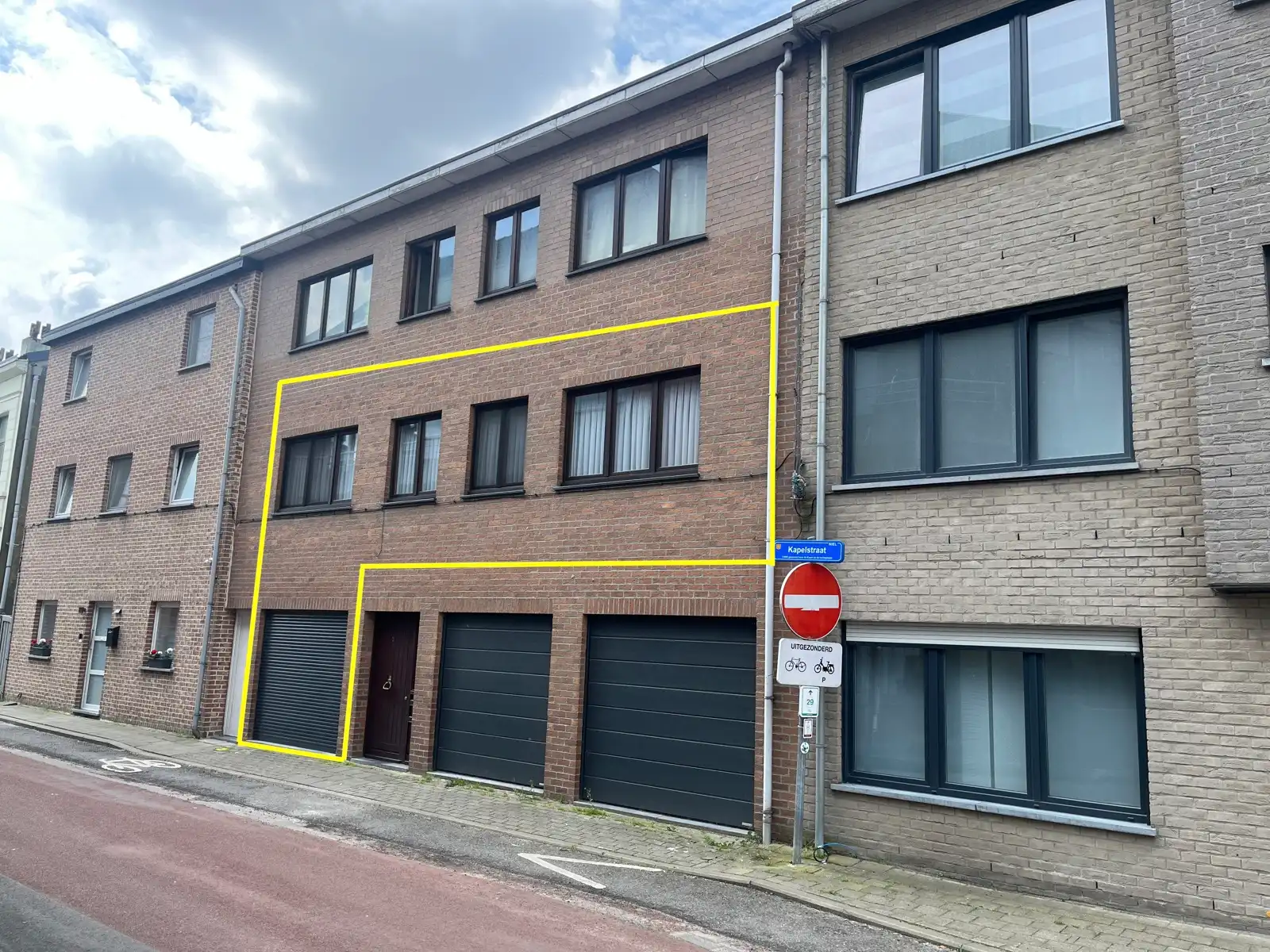 Appartement met ruime garage nabij centrum foto {{pictureIndex}}