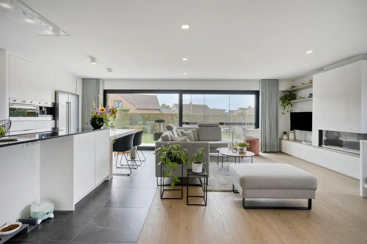 Gerenoveerde bungalow te koop in Kuurne! foto 9