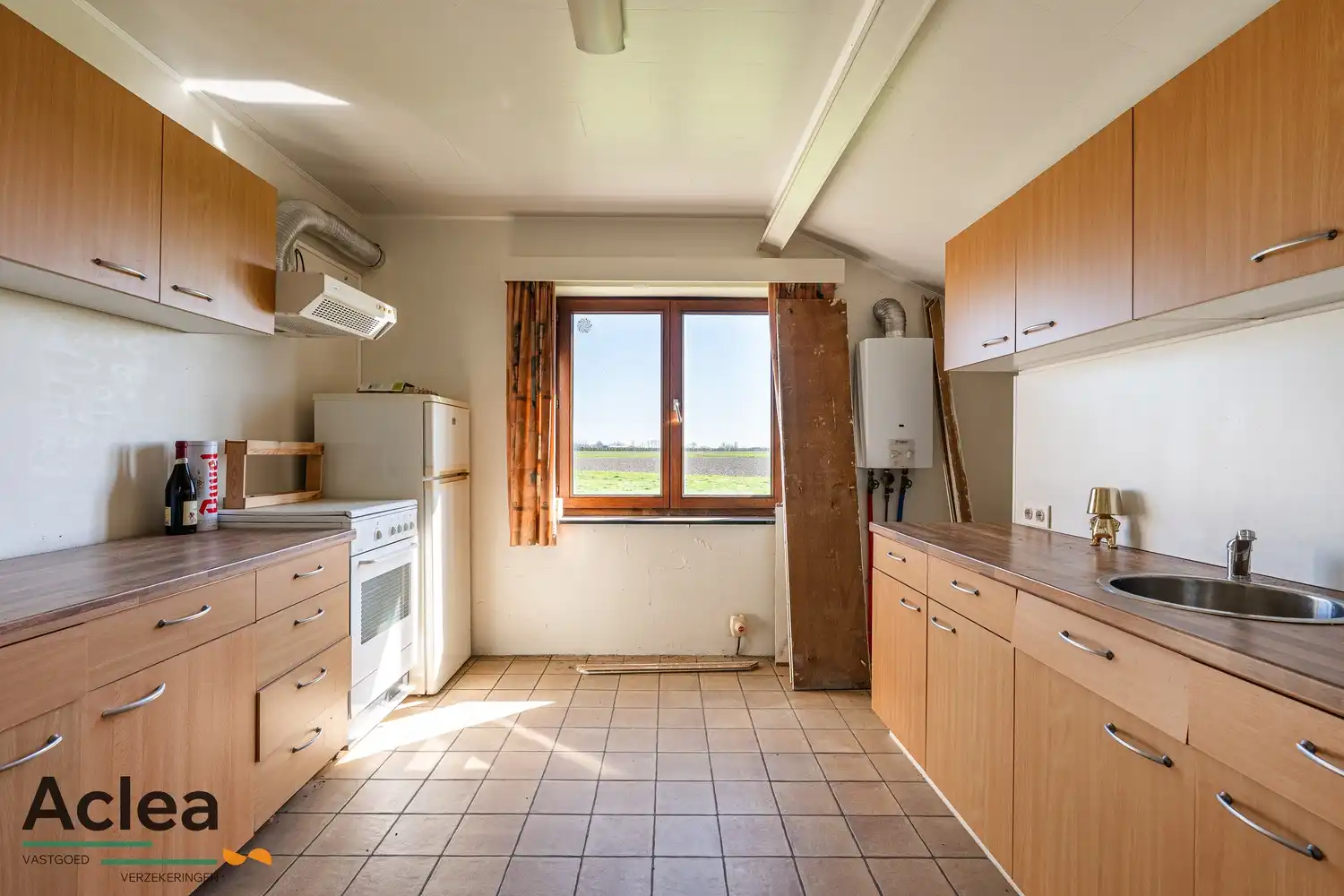 Dijkwoning met prachtig vergezicht foto 8