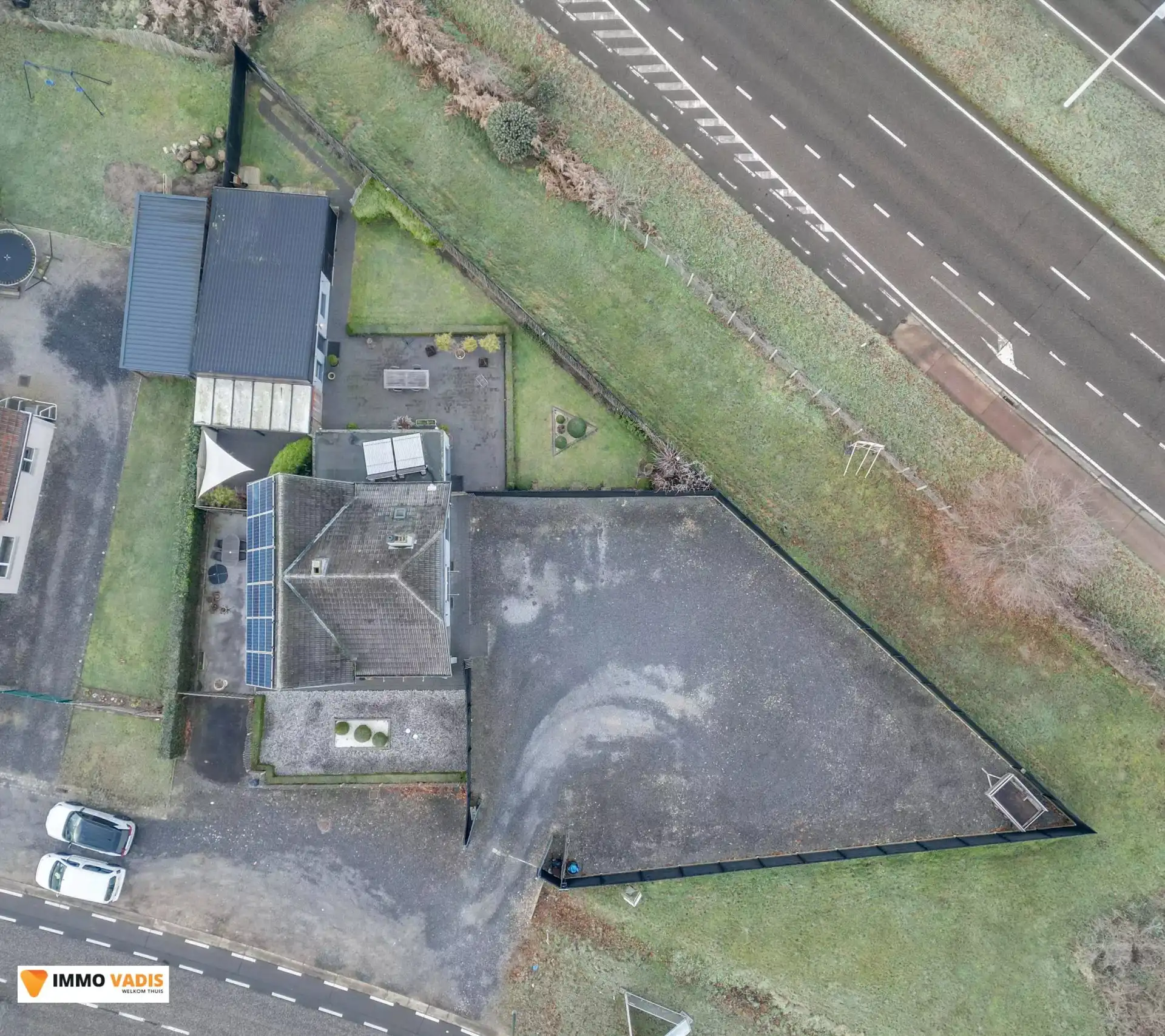 Polyvalente , uitstekend onderhouden villa met vijf slaapkamers foto 24