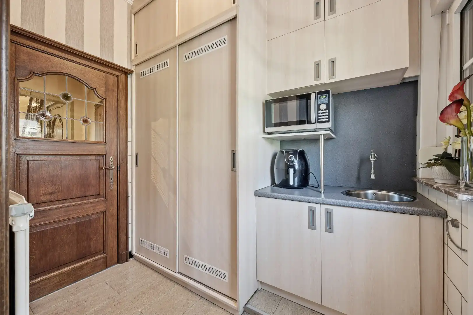 Licht te renoveren gezinswoning met tuin en 3 slaapkamers in Tienen foto 9