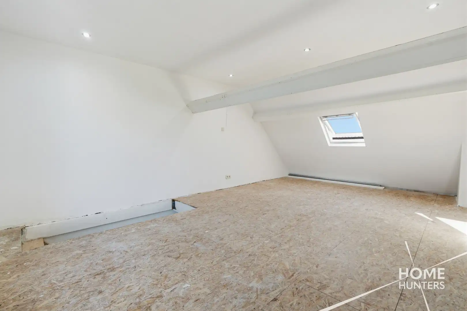 Ruime stadswoning met 4 slaapkamers aan de voet van de Ieperse vestingen foto 16