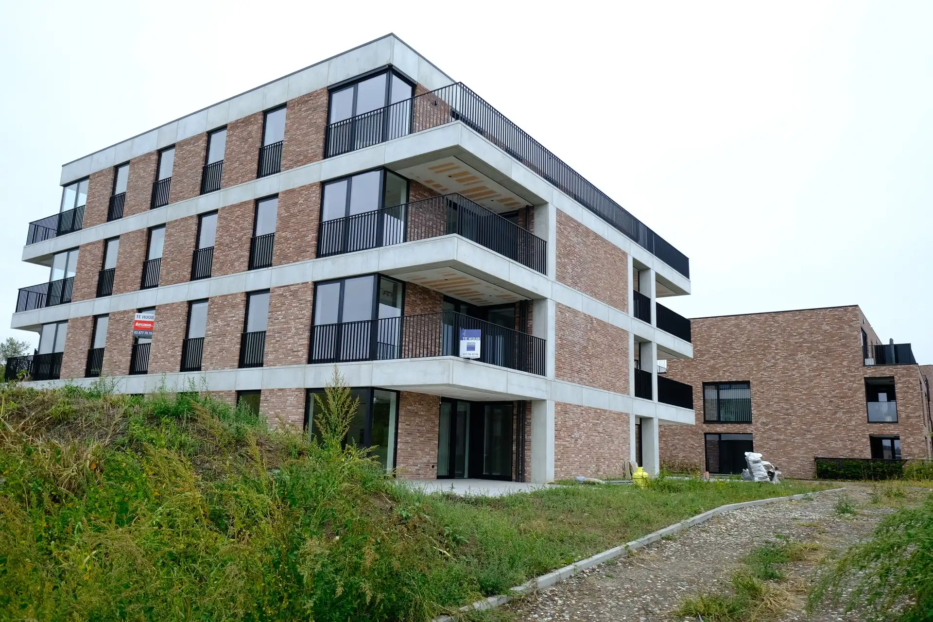 Nieuwbouw appartement in kermt-Hasselt foto {{pictureIndex}}